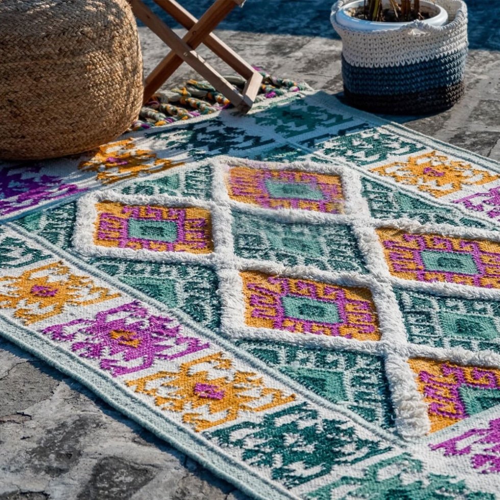 Alfombra kilim tradicional verde y amarilla