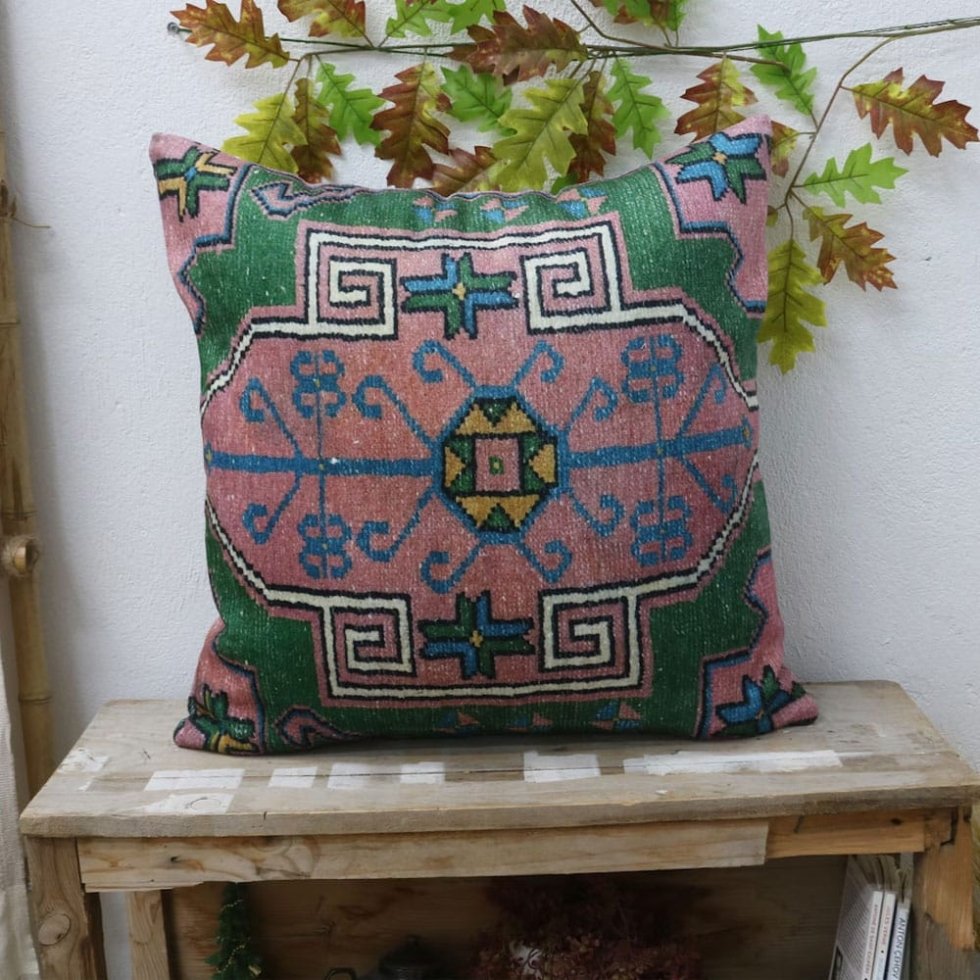 Almohada kilim verde
