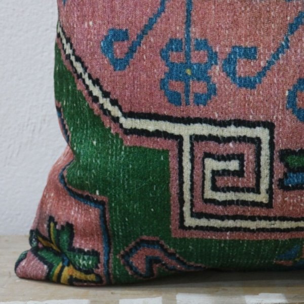 Almohada kilim verde