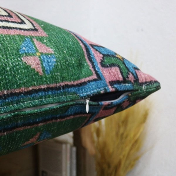 Almohada kilim verde