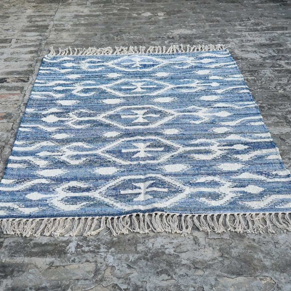 Alfombra kilim azul de diseño clásico hecha a mano