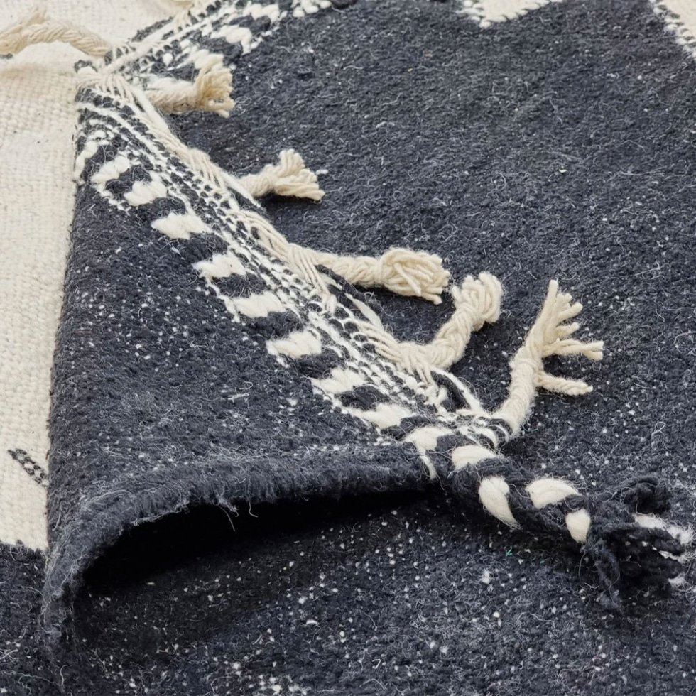 Alfombra kilim marroquí moderna hecha a mano