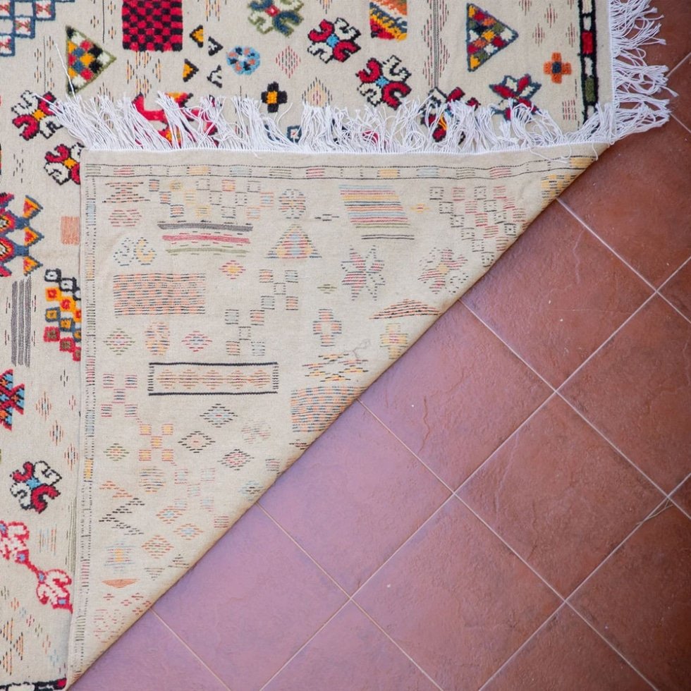 Alfombra blanca tradicional Akhnif bereber kilim