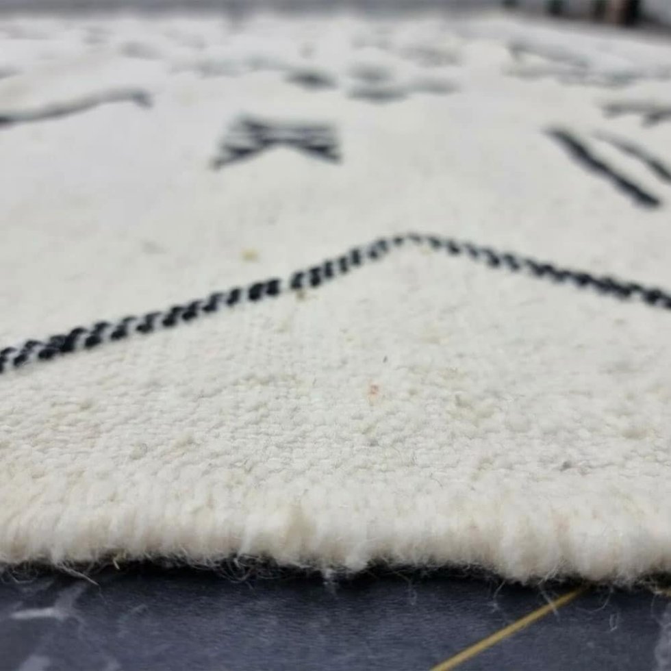 Alfombra kilim bereber tribal blanca