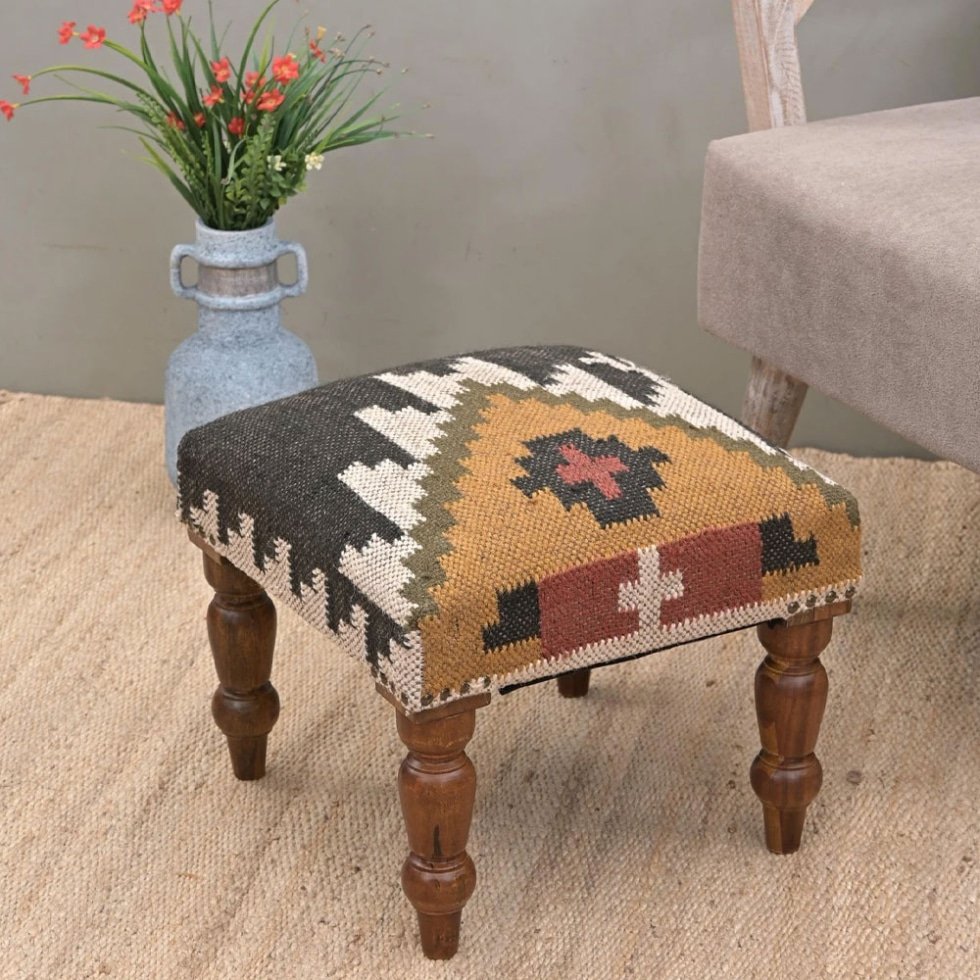 Taburete otomano oriental de kilim