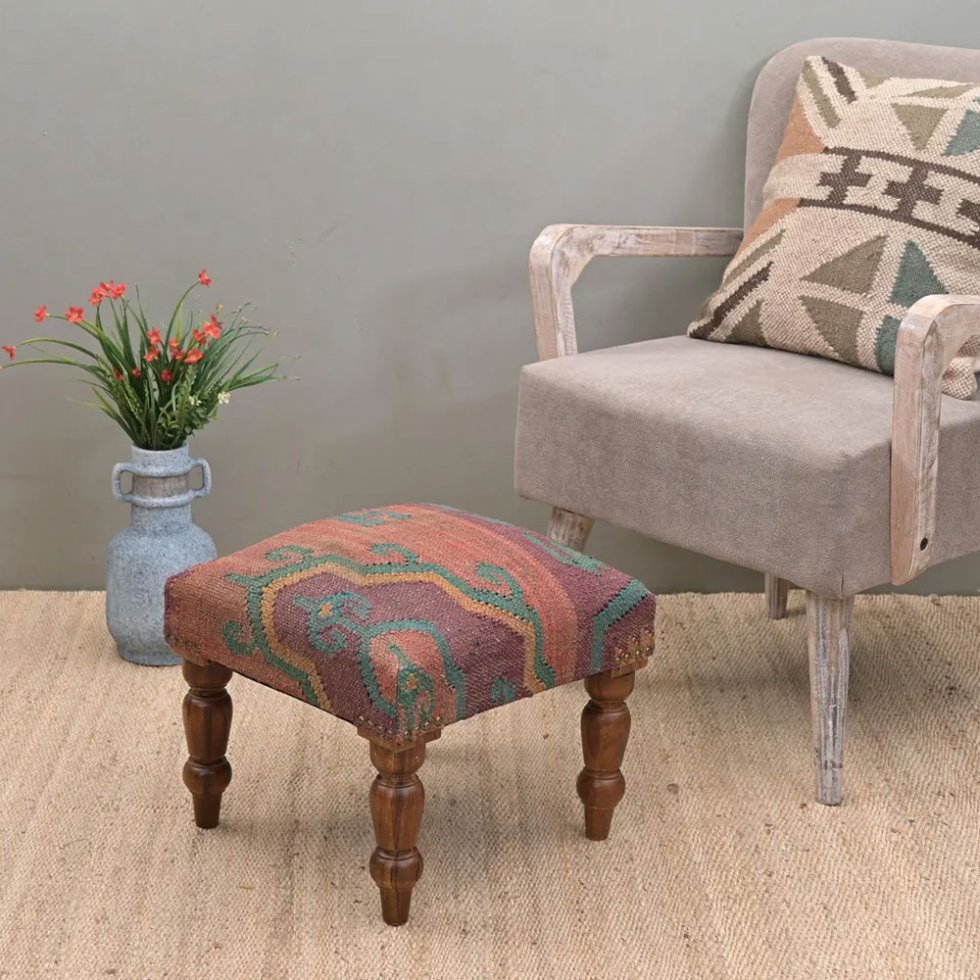 Taburete otomano kilim cuadrado oriental