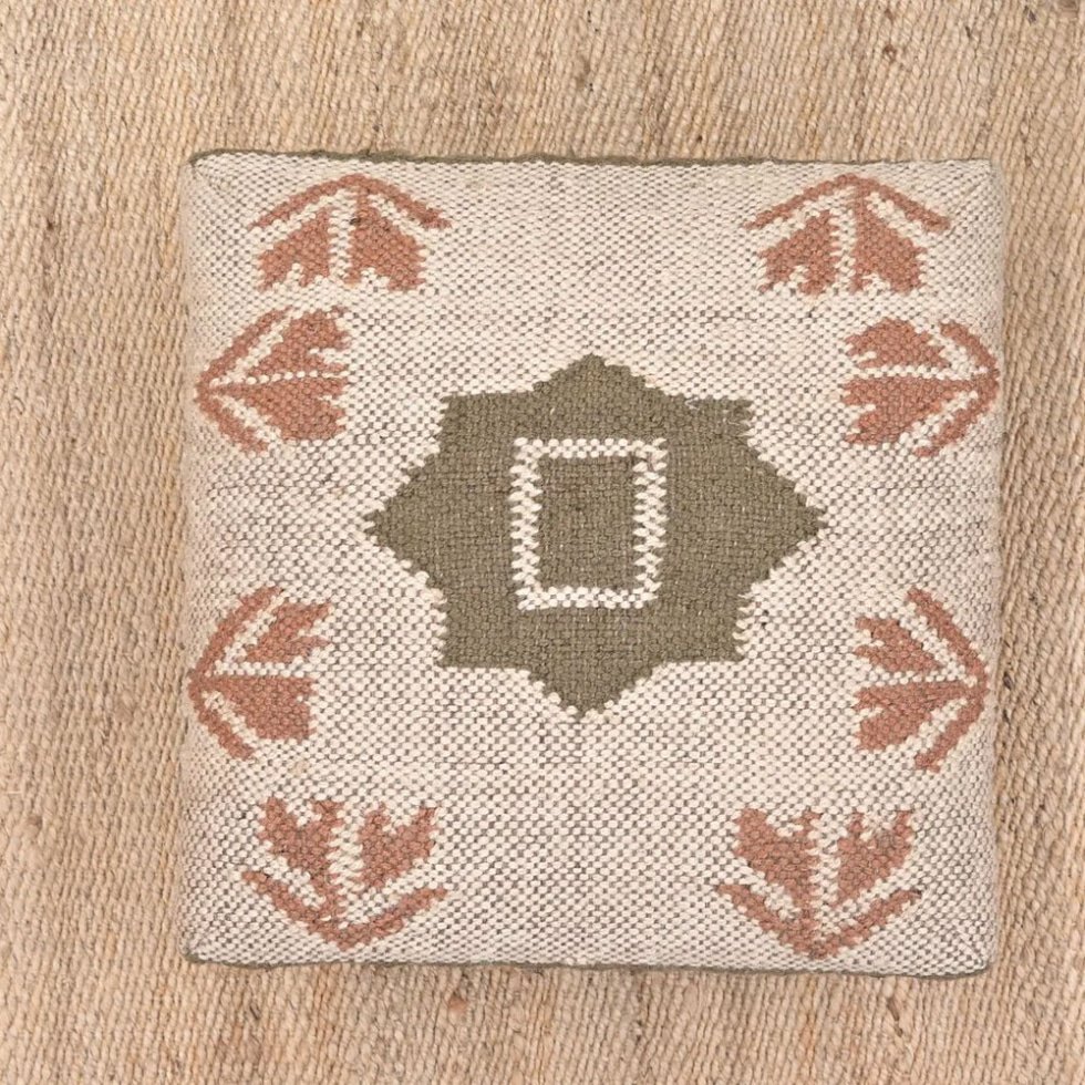 Taburete otomano pequeño kilim cuadrado blanco