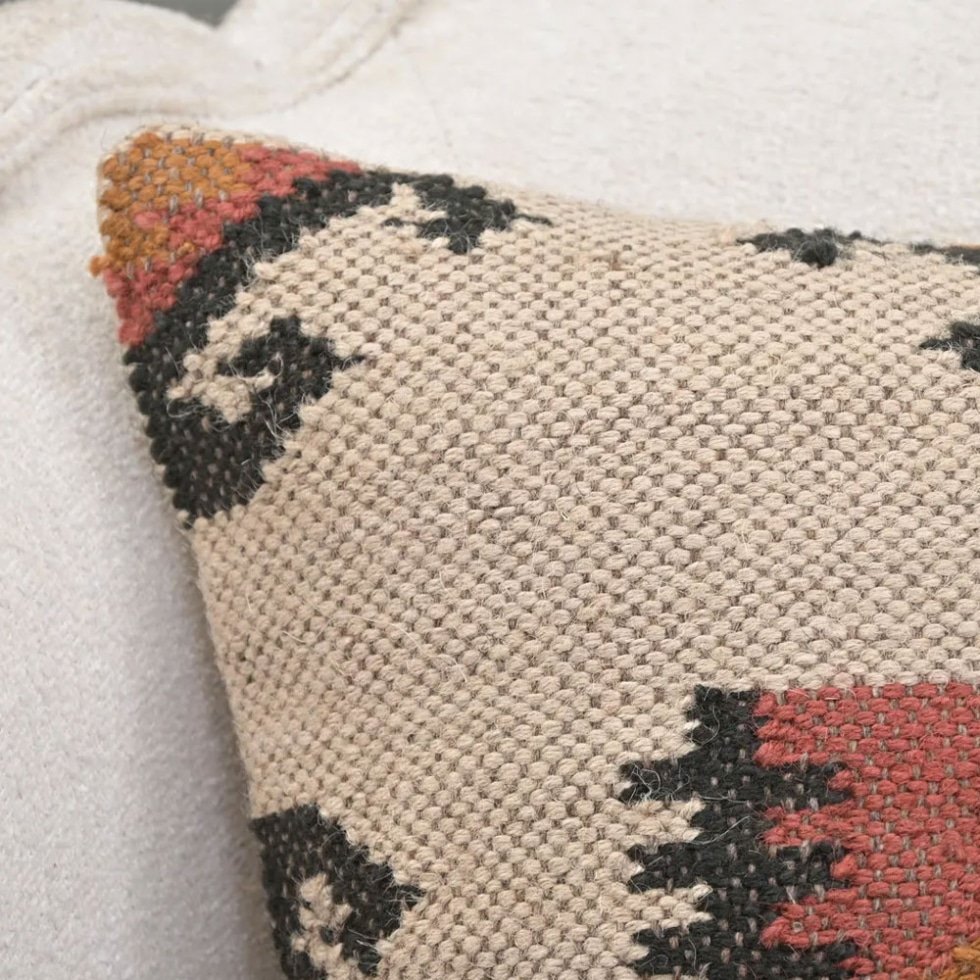 20x20 almohada kilim marfil ornamentada