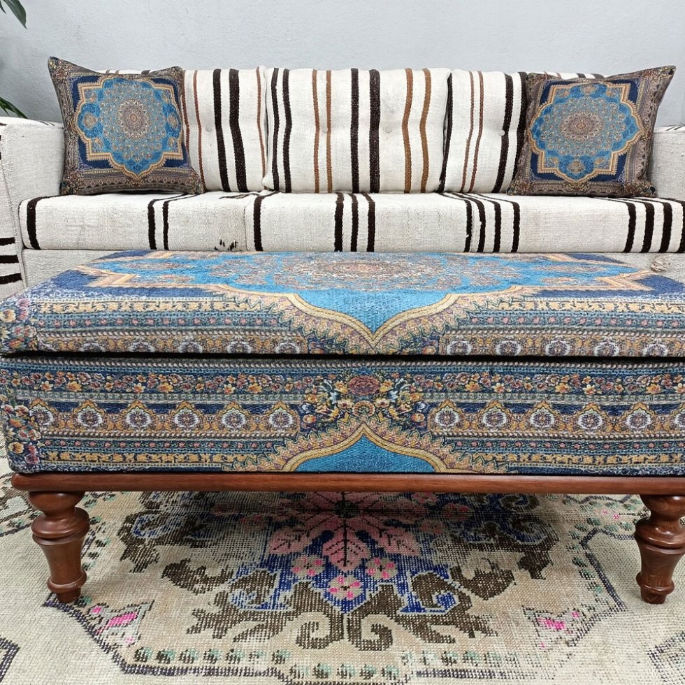 Mesa de centro otomana kilim turco azul con almacenaje