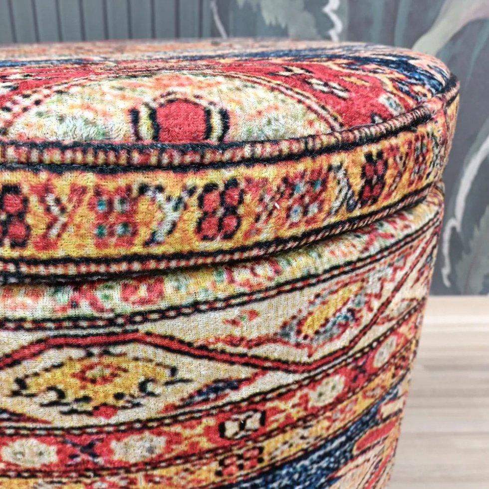 Otomana turca kilim redonda azul y beige con almacenaje
