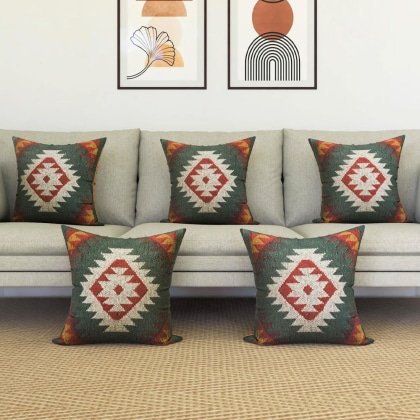 Cojines kilim ornamentados verdes