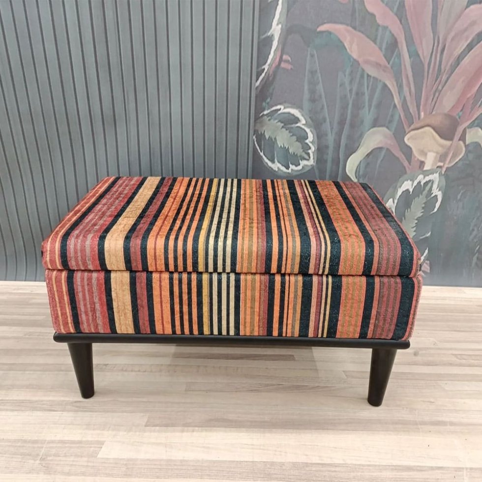 Mesa de centro otomana de kilim turco a rayas con almacenaje