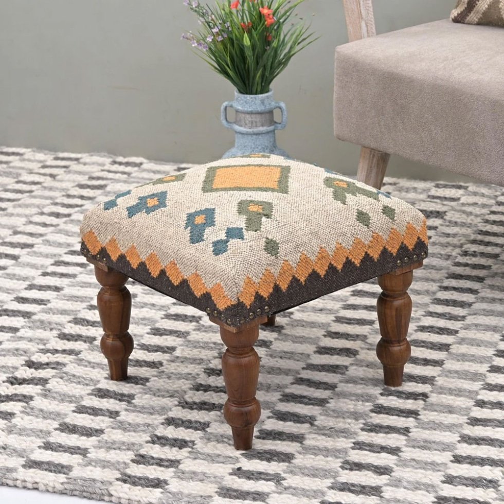 Taburete otomano kilim cuadrado blanco