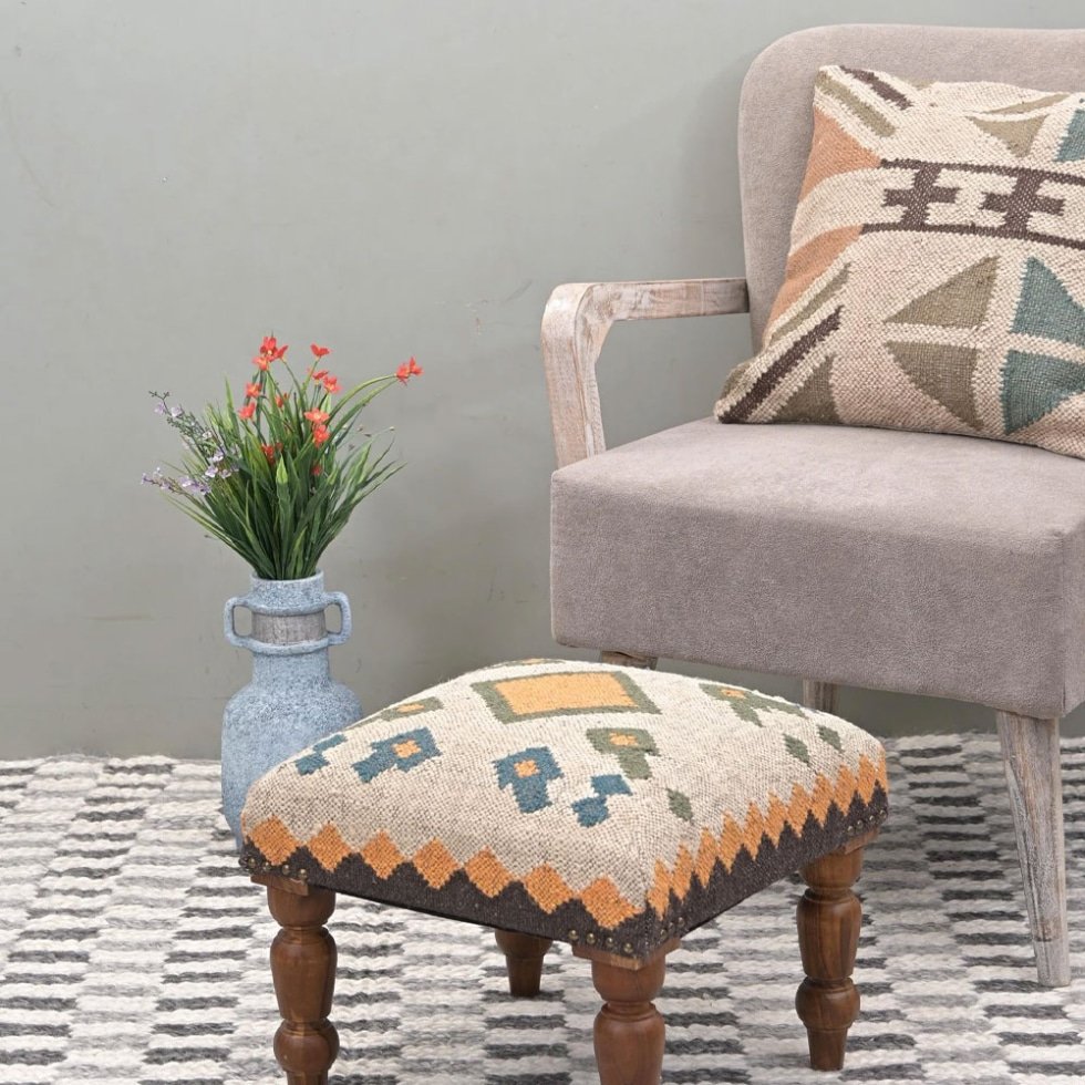 Taburete otomano kilim cuadrado blanco