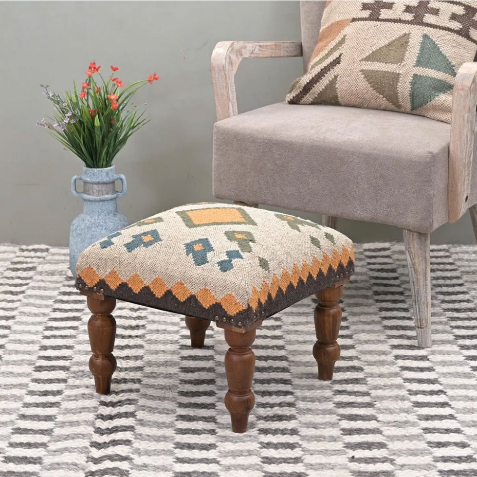 Taburete otomano kilim cuadrado blanco